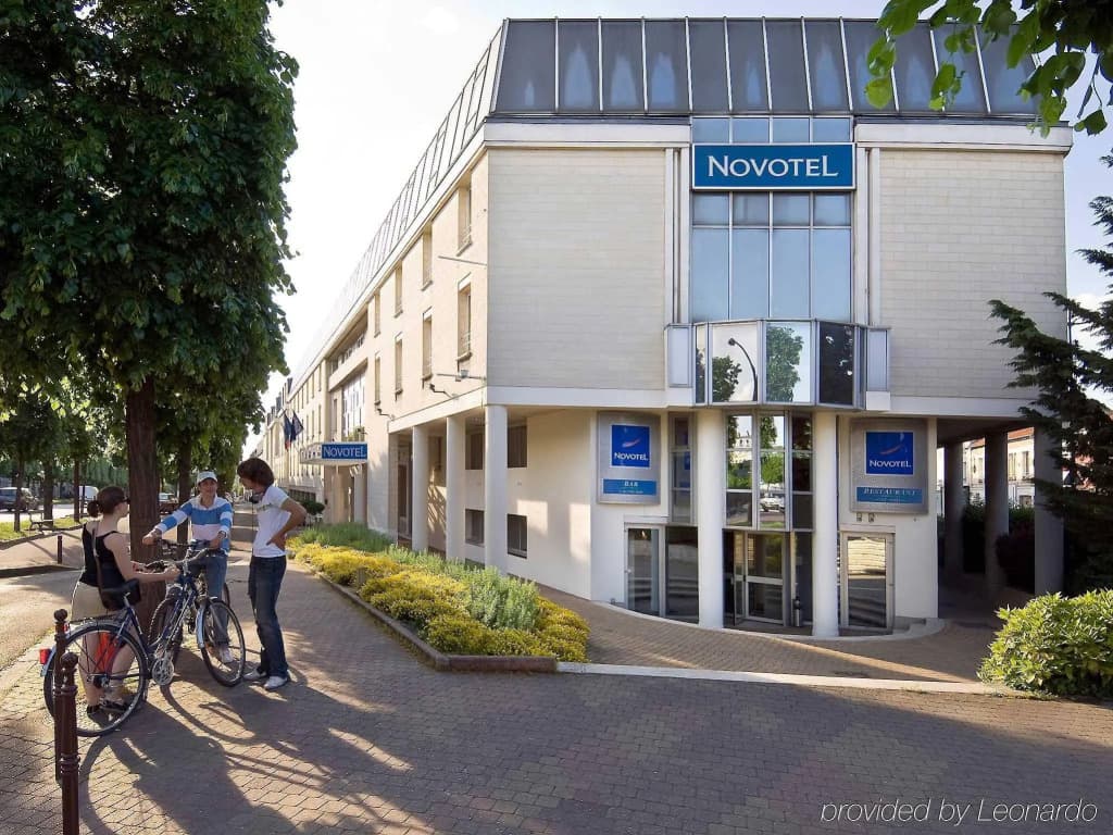 Novotel Chateau De Versailles - Photo 1
