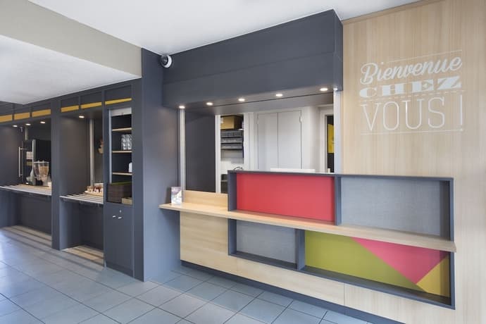 B&B Hotel Lyon St Priest - Photo 1