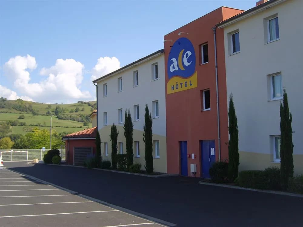 Ace Hôtel Issoire - Photo 1