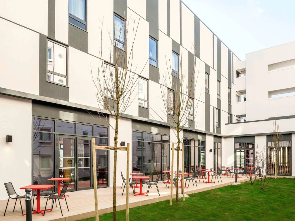 ibis Paris Coeur d'Orly Airport - Photo 1