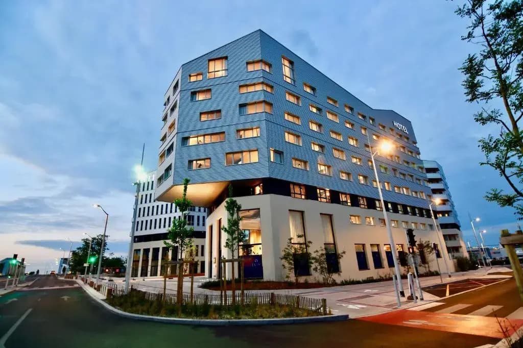 ibis Styles Saint Nazaire Centre Gare - Photo 1