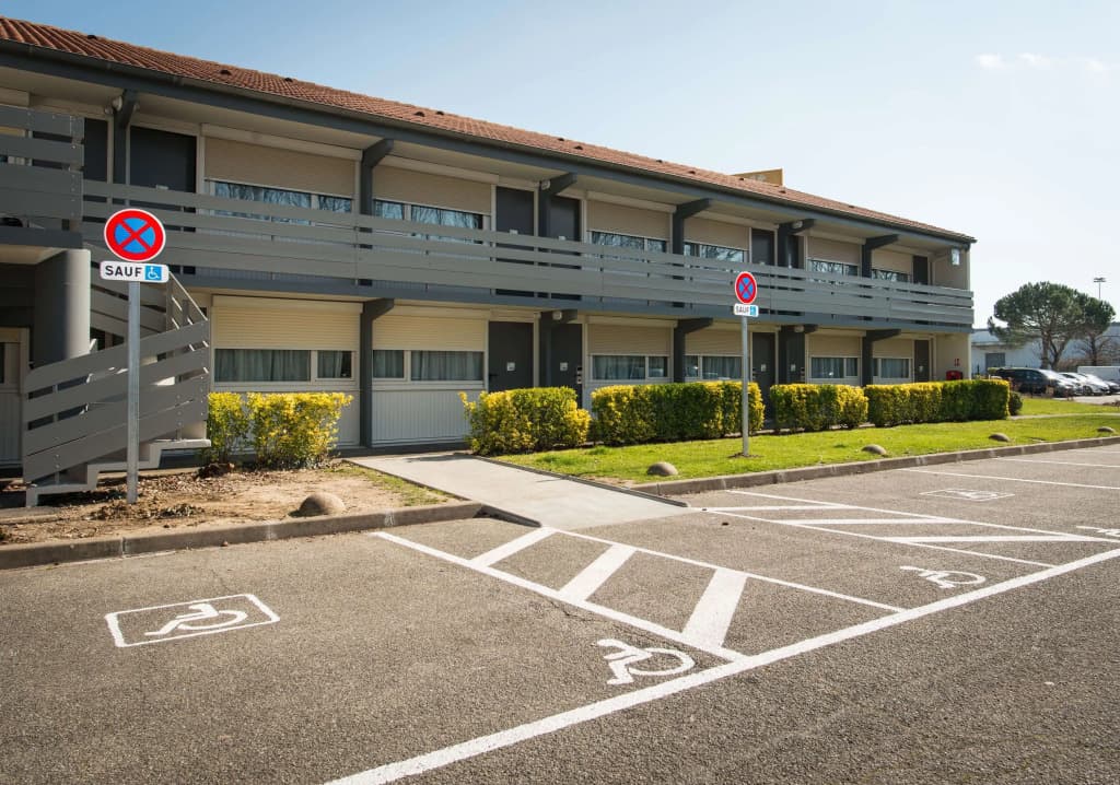 Hotel Campanile Agen - Photo 1