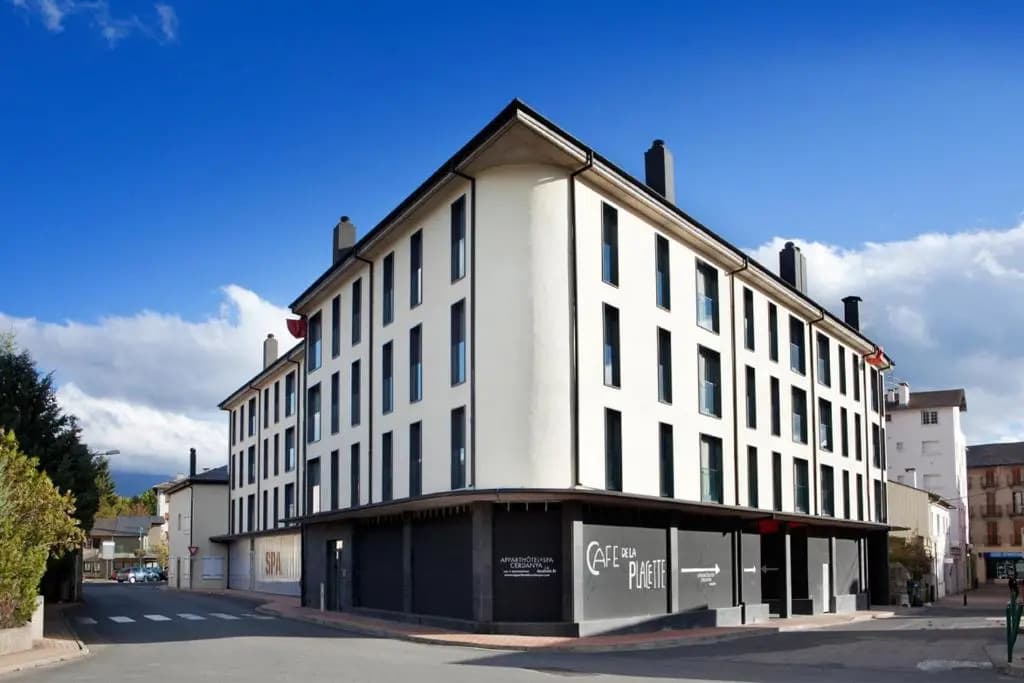 Apparthôtel et SPA Cerdanya - Photo 1