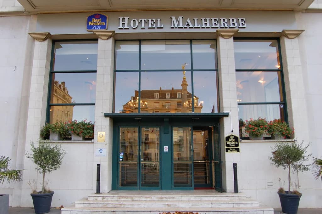 Best Western Plus Malherbe - Photo 1