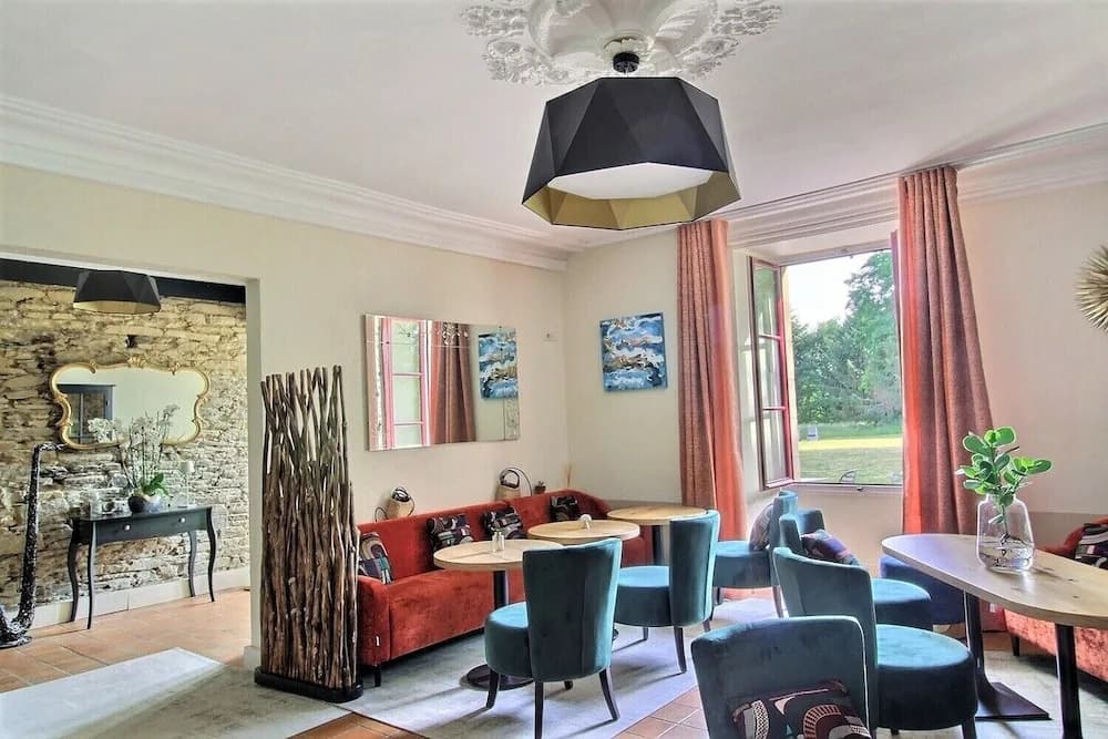 Domaine de La Briandais, a place of electromagnetic sobriety - Photo 1