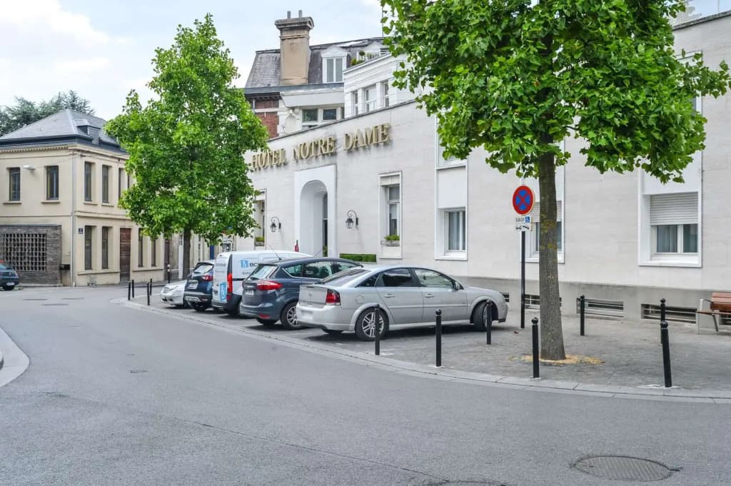 Brit Hotel Notre Dame - Photo 1