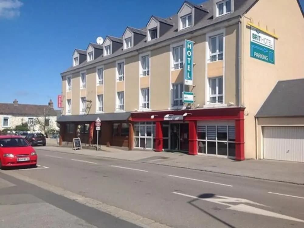 Brit Hotel Cherbourg Octeville - Photo 1