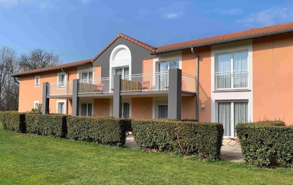 Best Western Golf D'albon - Photo 1