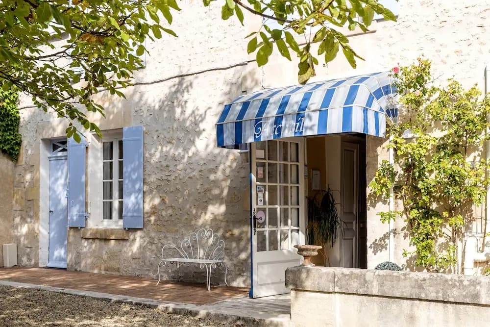 Logis Les Pigeons Blancs - Photo 1