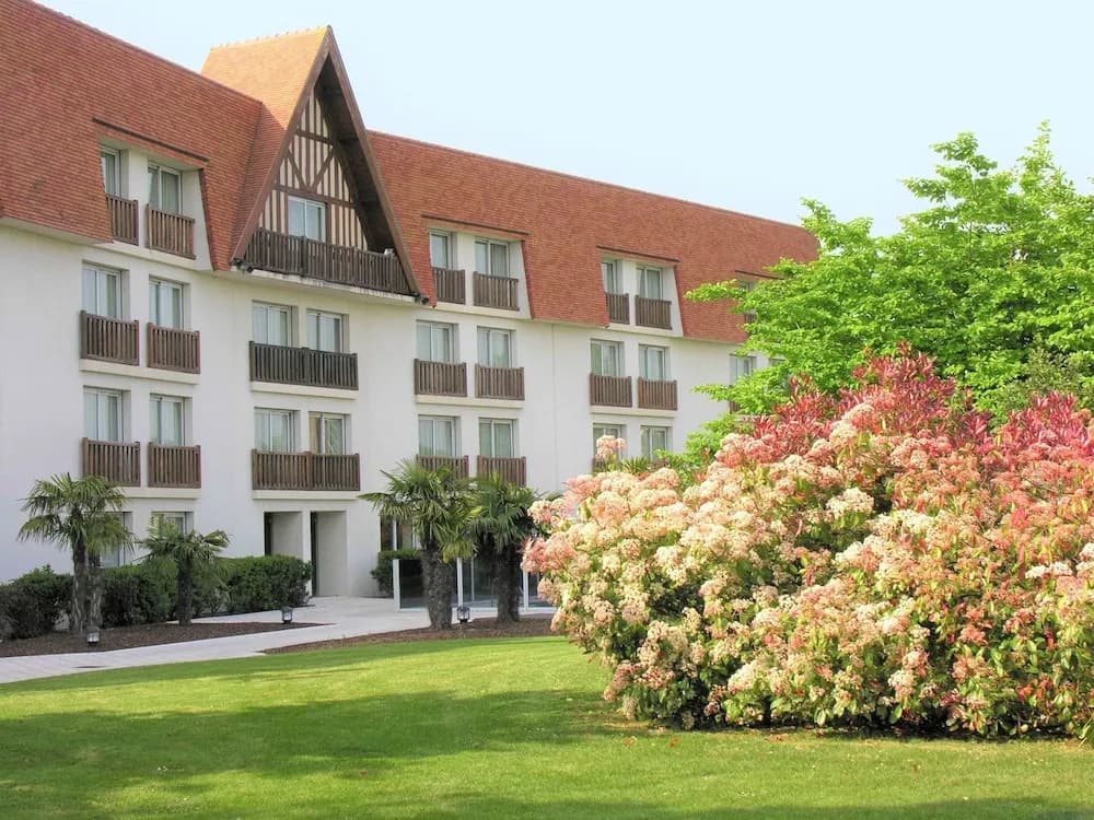 Amirauté Hotel - Photo 1