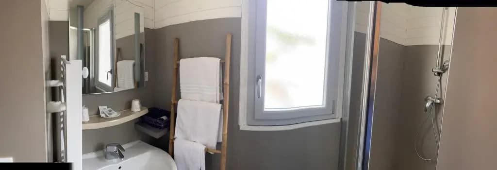 Hôtel Café les Fleurs - Photo 1