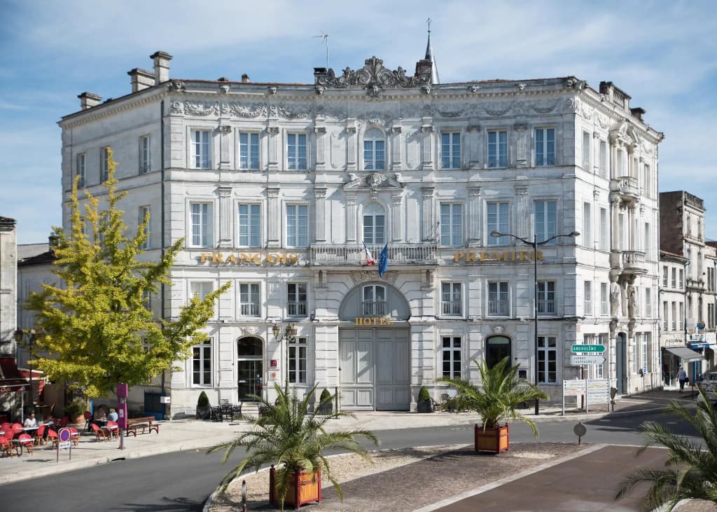 Hôtel François Premier - Photo 1