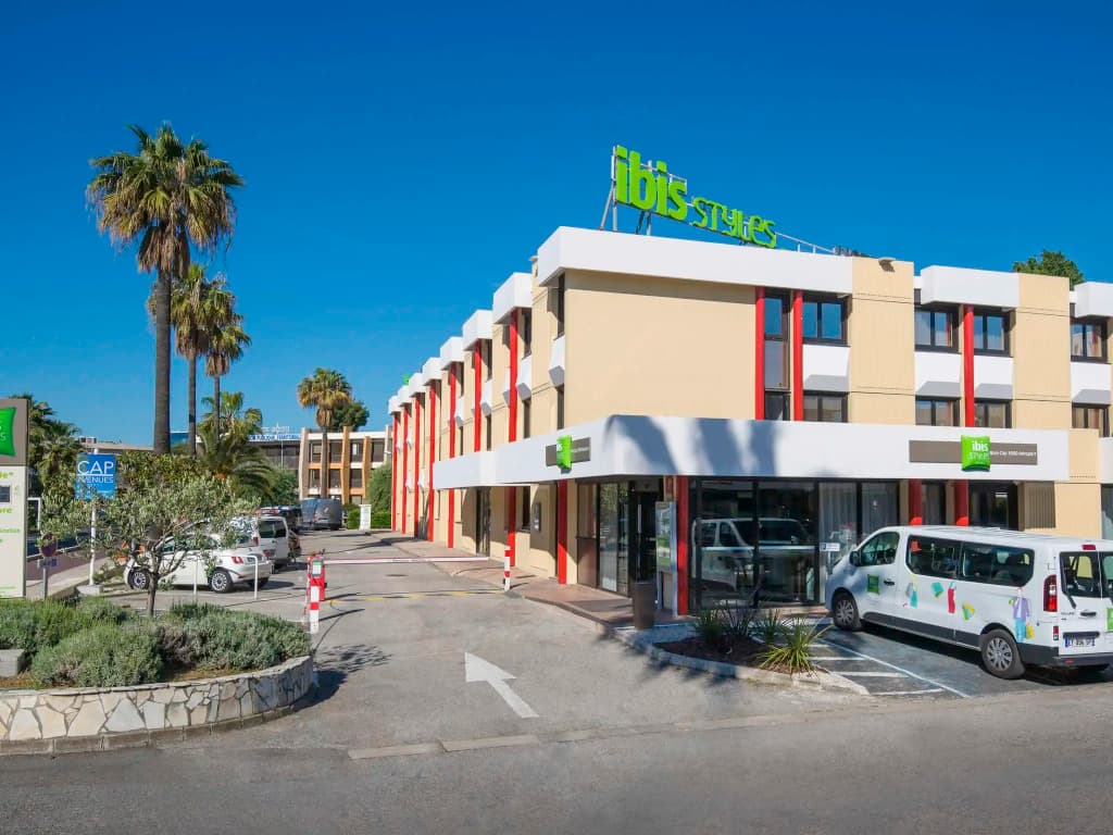 ibis Styles Nice Cap 3000 Airport - Photo 1