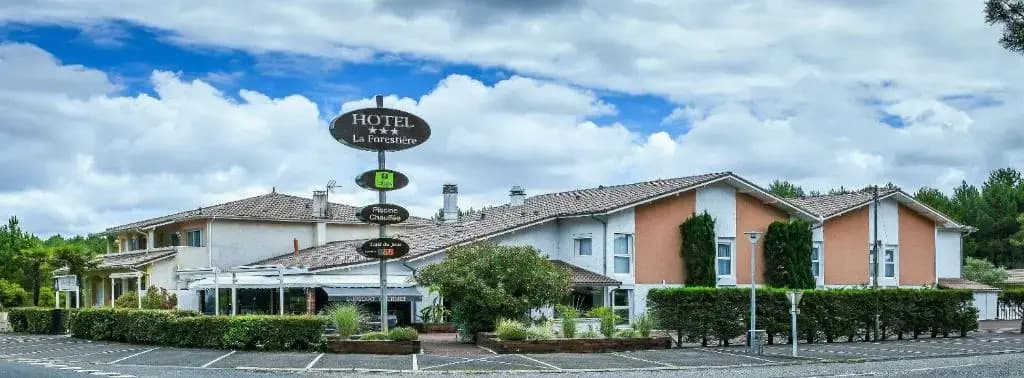 Hotel La Forestière - Photo 1