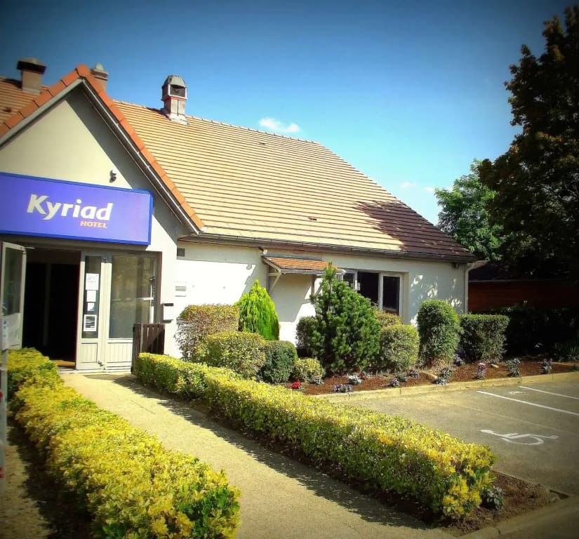Kyriad Chantilly Sud - Luzarches - Photo 1