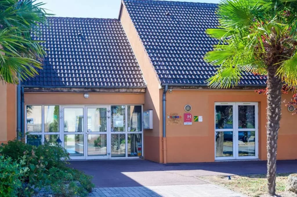 Comfort Hotel Orleans Saran - Photo 1