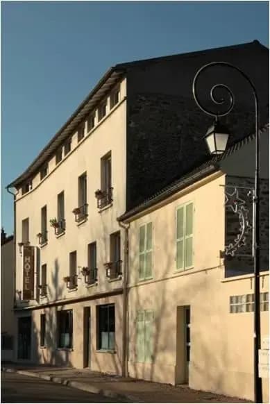 Buc Lounge Hotel - Photo 1