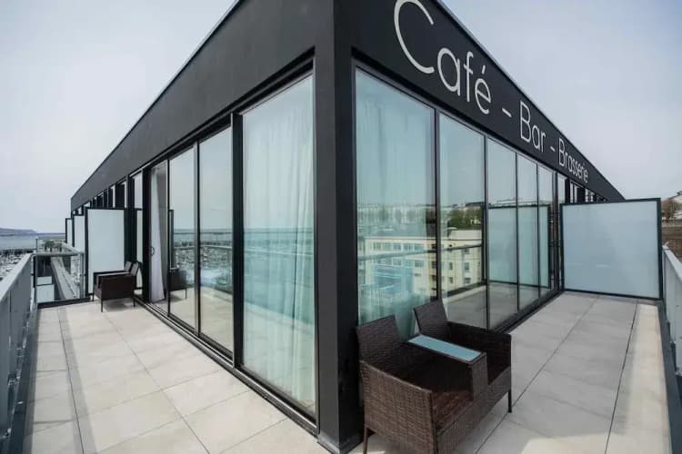 Hôtel Barracuda & Spa, Centre Port, pieds dans l'eau, vue mer