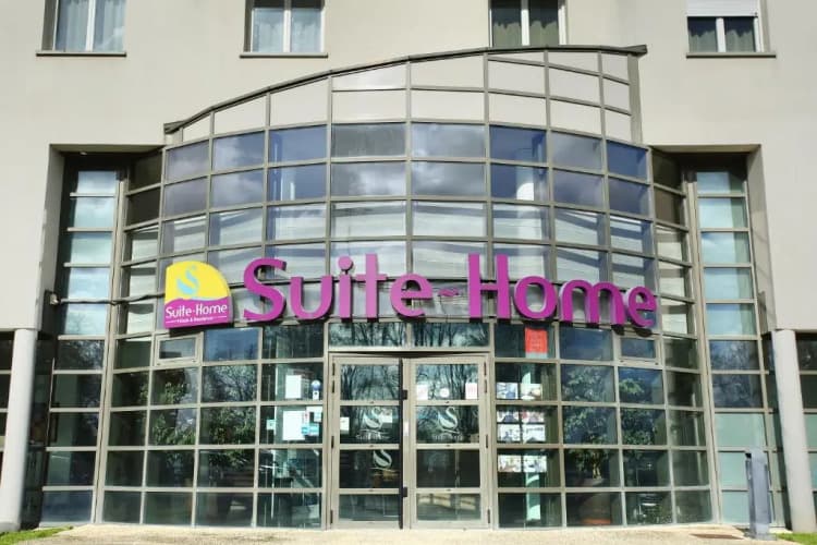 Suite - Home Orleans Saran