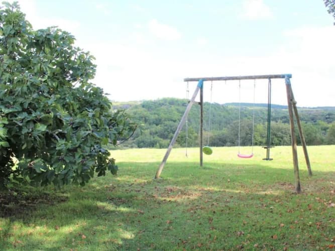 Gîte Mazeyrolles, 3 pièces, 4 personnes - FR-1-616-165