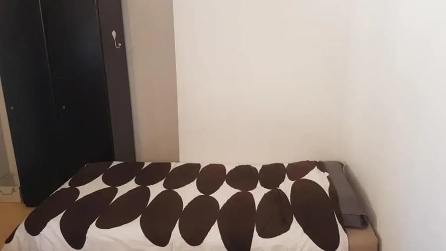 Appart entier 1 ch à ch-gontier 1er ou 2eme étage