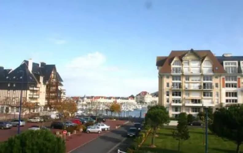 Dives Sur Mer 3 Pieces Vue Port De Plaisance