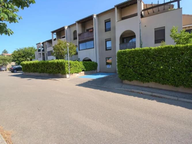 Appartement Ruoms, 1 pièce, 2 personnes - FR-1-382-151