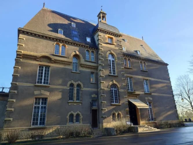 Ô Château