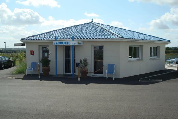 Brit Hotel Confort Azur Cholet Nord