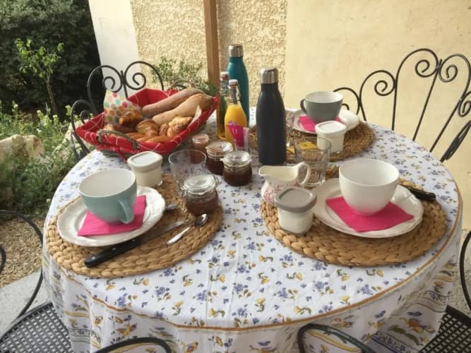 LES SANTOLINES - Studio à la campagne