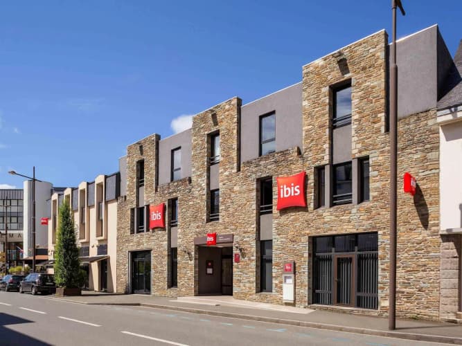 ibis Lannion Cote de Granit Rose