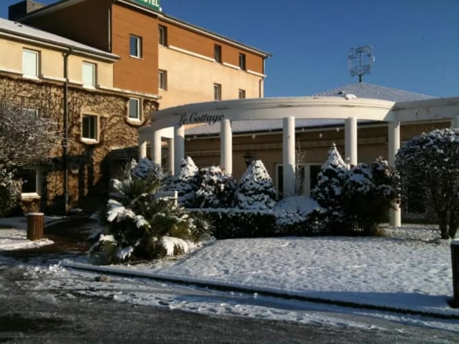 Brit Hotel Le Cottage