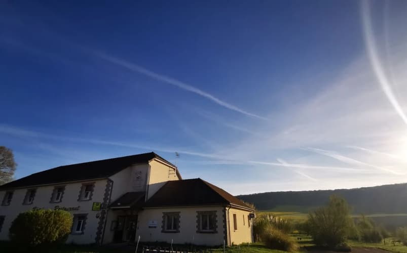 Est Garden Hotel