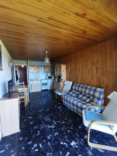 Studio 2p, proche pistes, réduction matériel ski