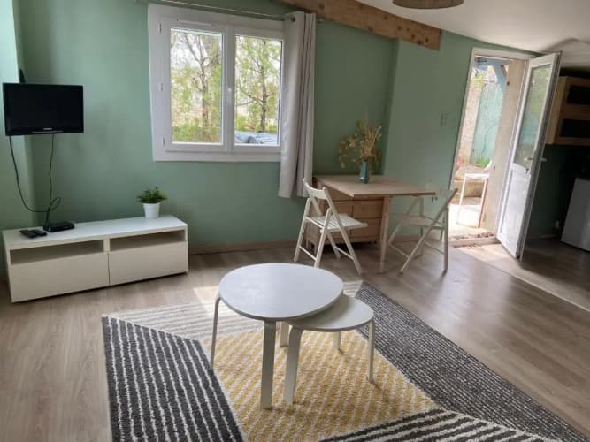 Studio grands chênes au pied du mont ventoux.