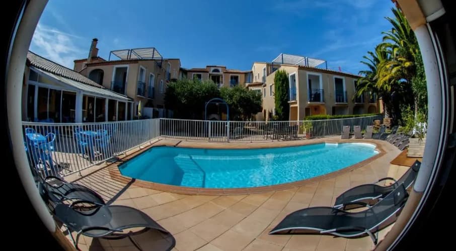 Hôtel Leukos
